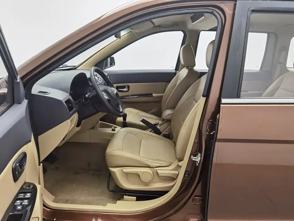 Wuling Hongguang — миниатюра 10