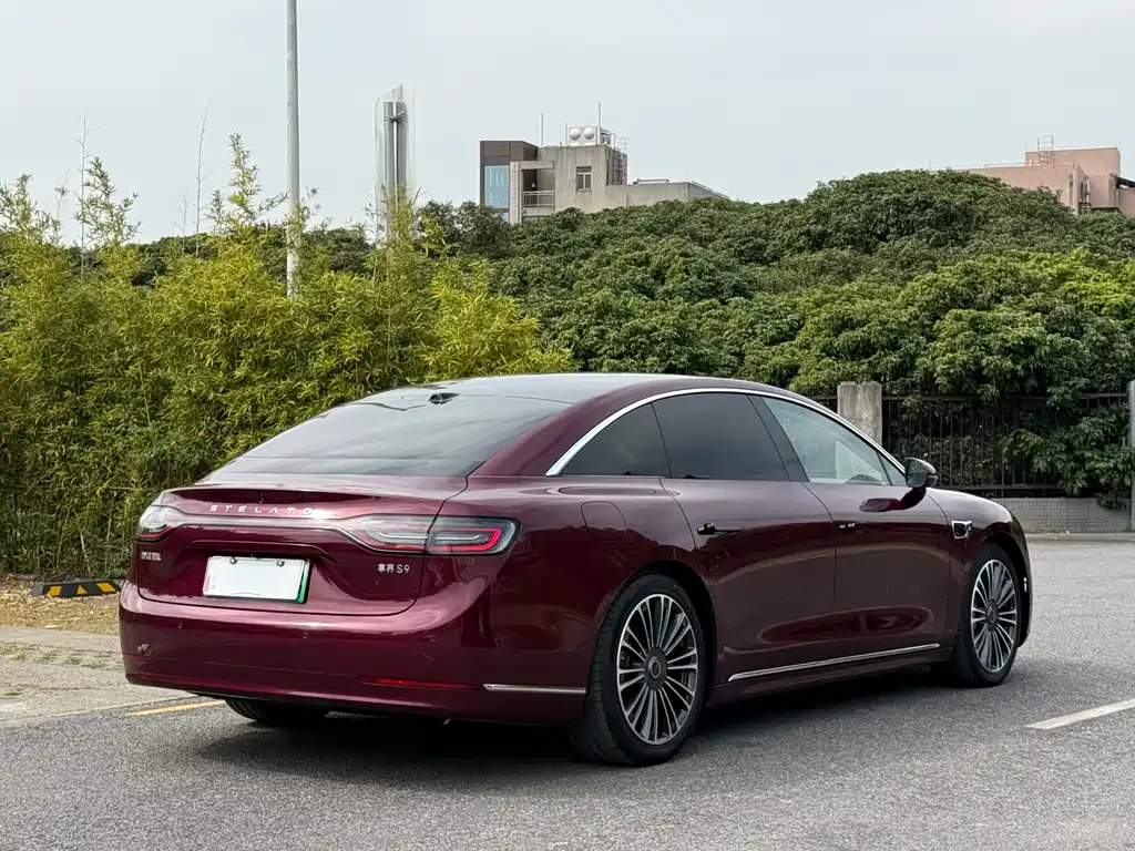 AITO ENJOY THE WORLD S9