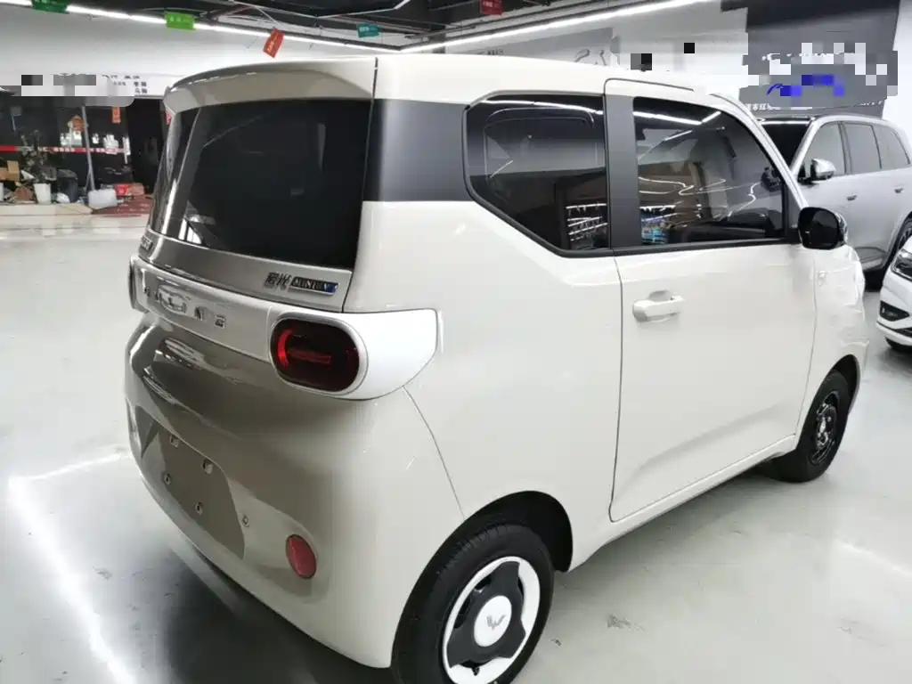 Wuling MINIEV — миниатюра 7
