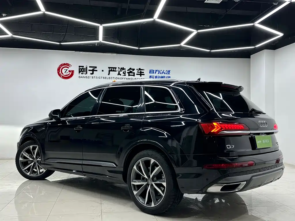 Audi Q7 2020 55 TFSI quattro S line Sport