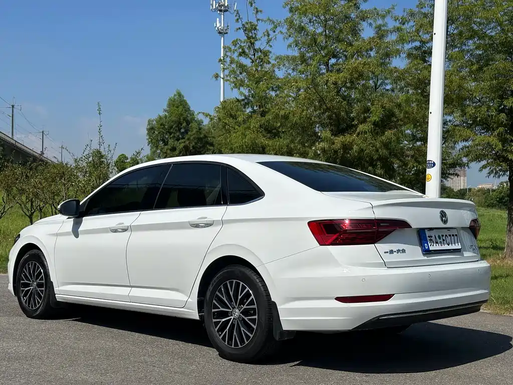 Volkswagen Sagitar — миниатюра 16