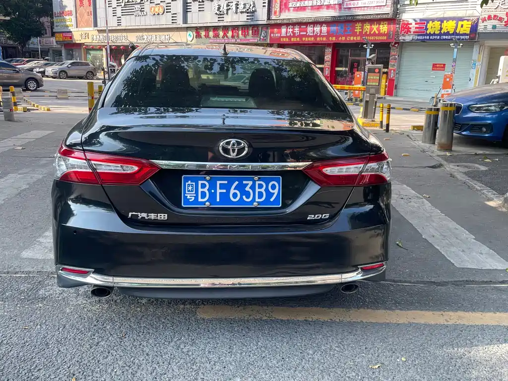 Toyota Camry — миниатюра 4