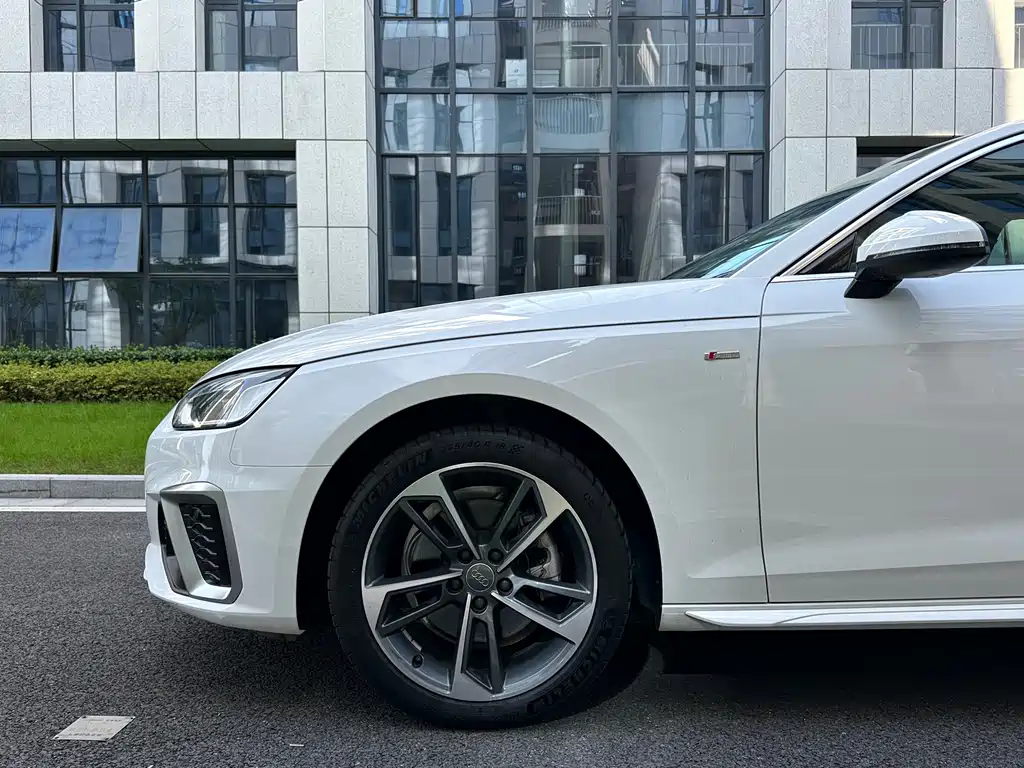 Audi A4L — миниатюра 25