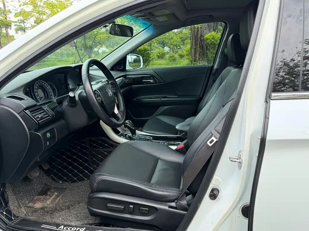 Honda Accord — миниатюра 7