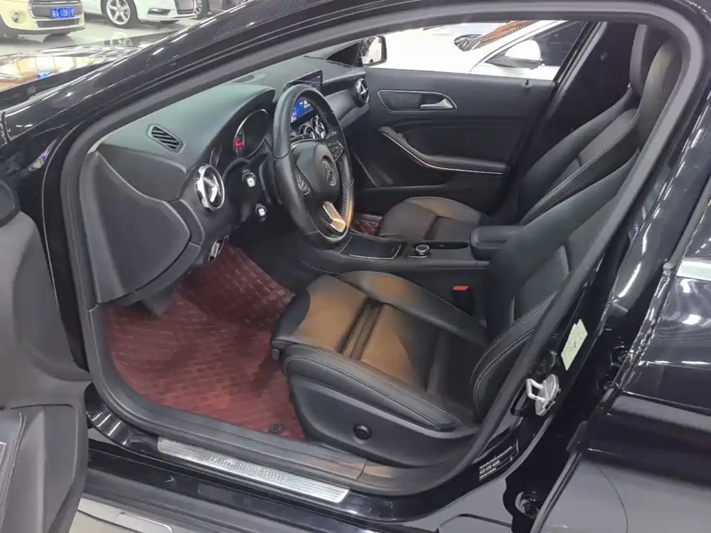 Mercedes-Benz GLA — миниатюра 16