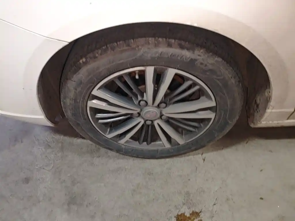 Roewe i5 — миниатюра 23