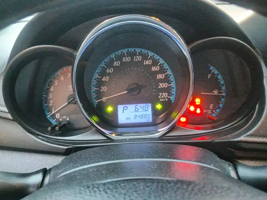 Toyota Yaris L — миниатюра 14