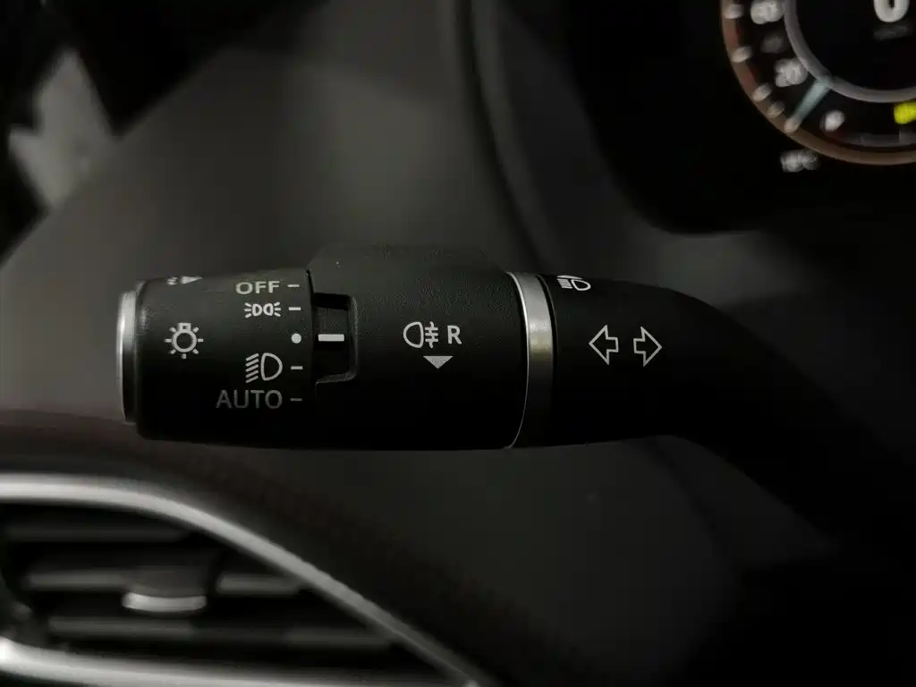 Jaguar XEL — миниатюра 21