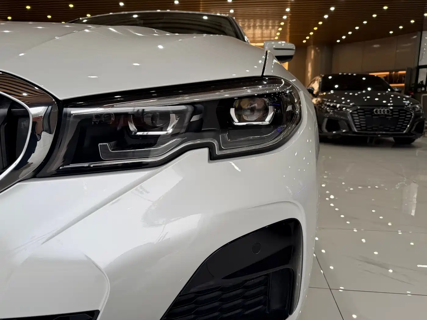BMW 3 series id 4583651 из Китая 22