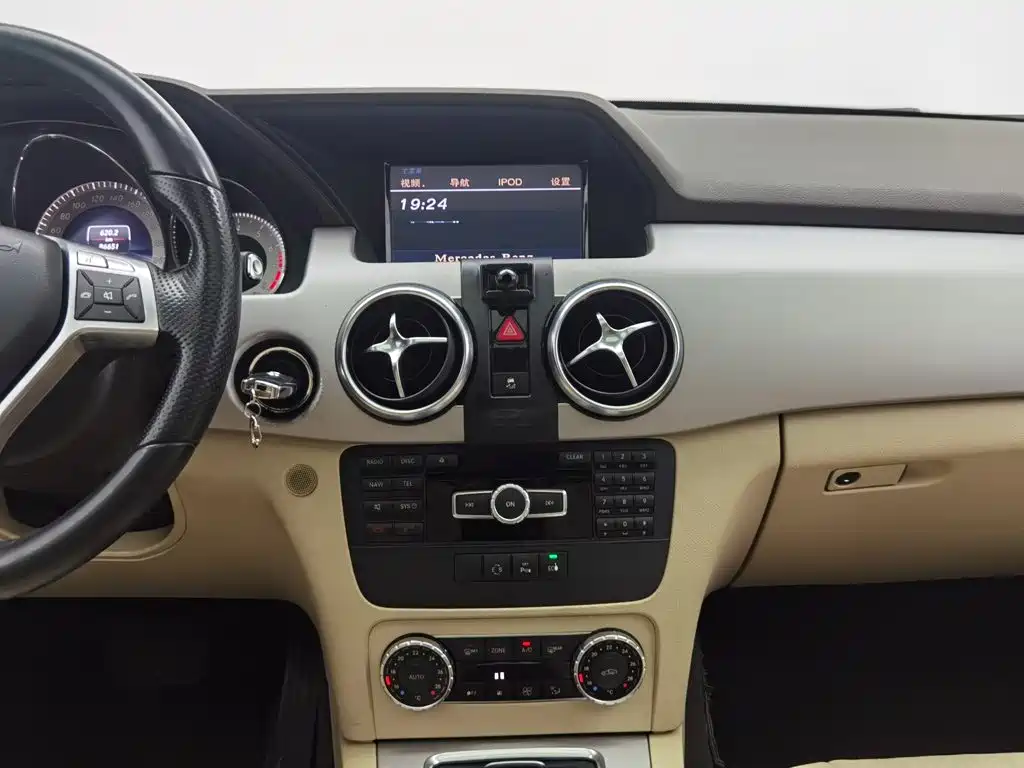Mercedes-Benz GLK-Class — миниатюра 12