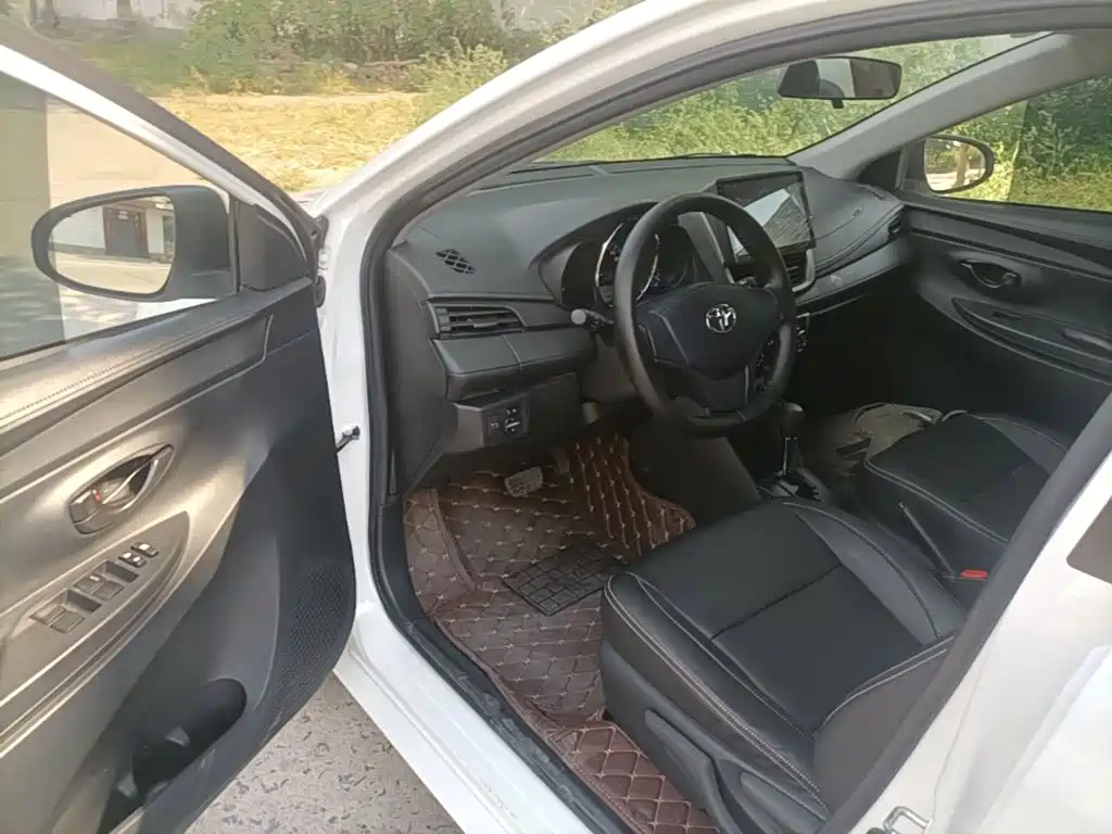Toyota Vios FS — миниатюра 16