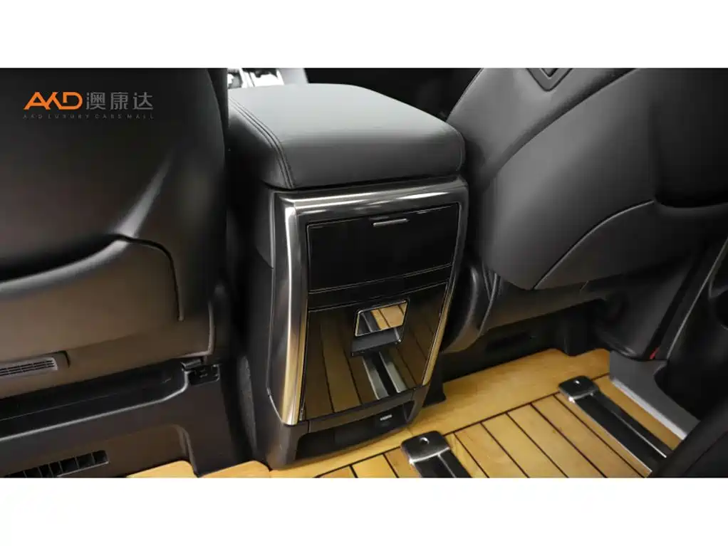 Toyota Vellfire — миниатюра 10