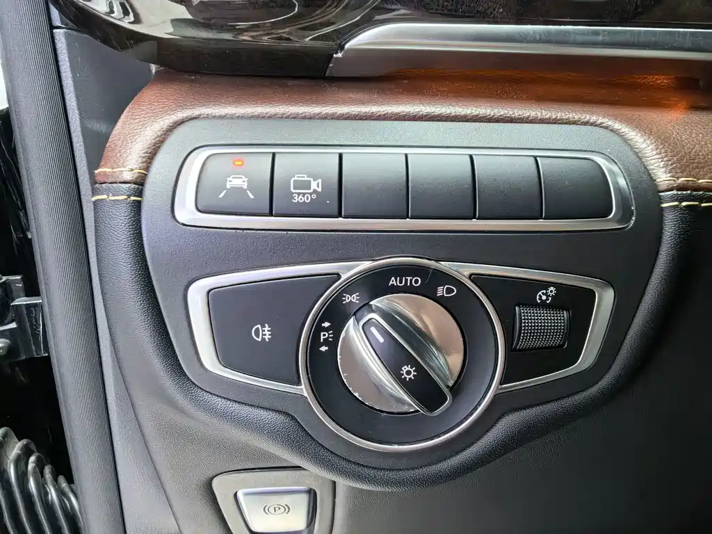 Mercedes-Benz V-Class — миниатюра 15