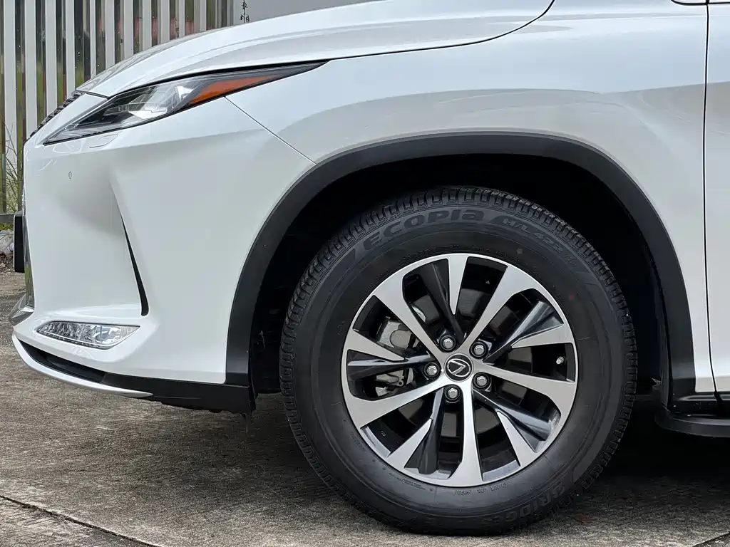 Lexus RX — миниатюра 18