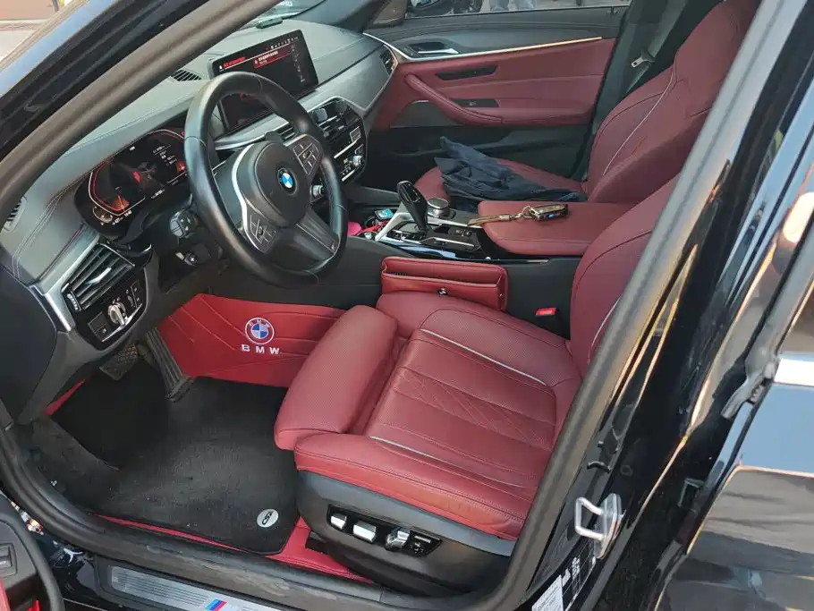 BMW 5 Series — миниатюра 9