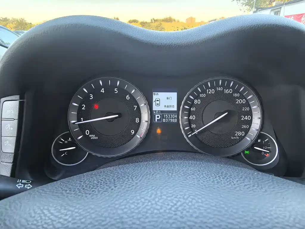 Infiniti Q70 — миниатюра 13