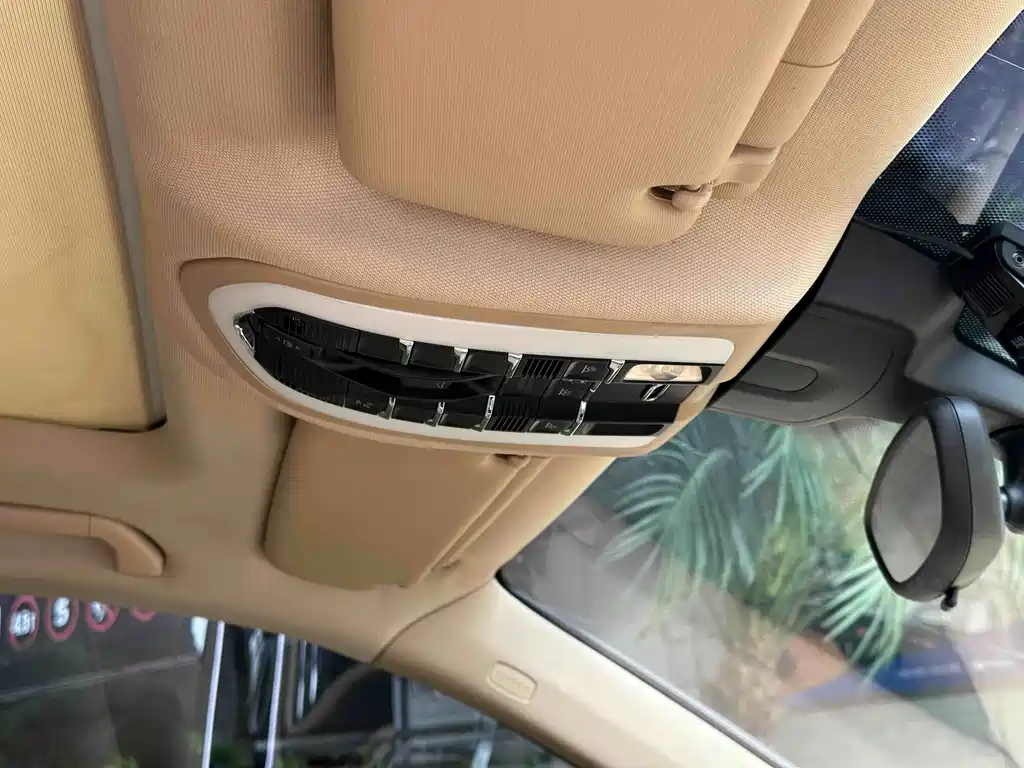 Porsche Cayenne — миниатюра 17