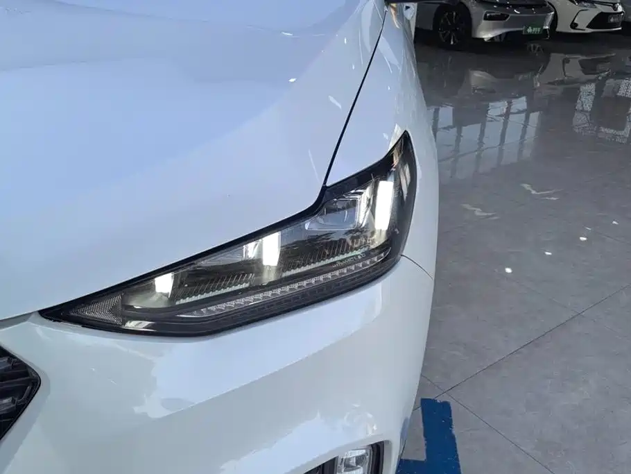 Wey Wey VV6 — миниатюра 5