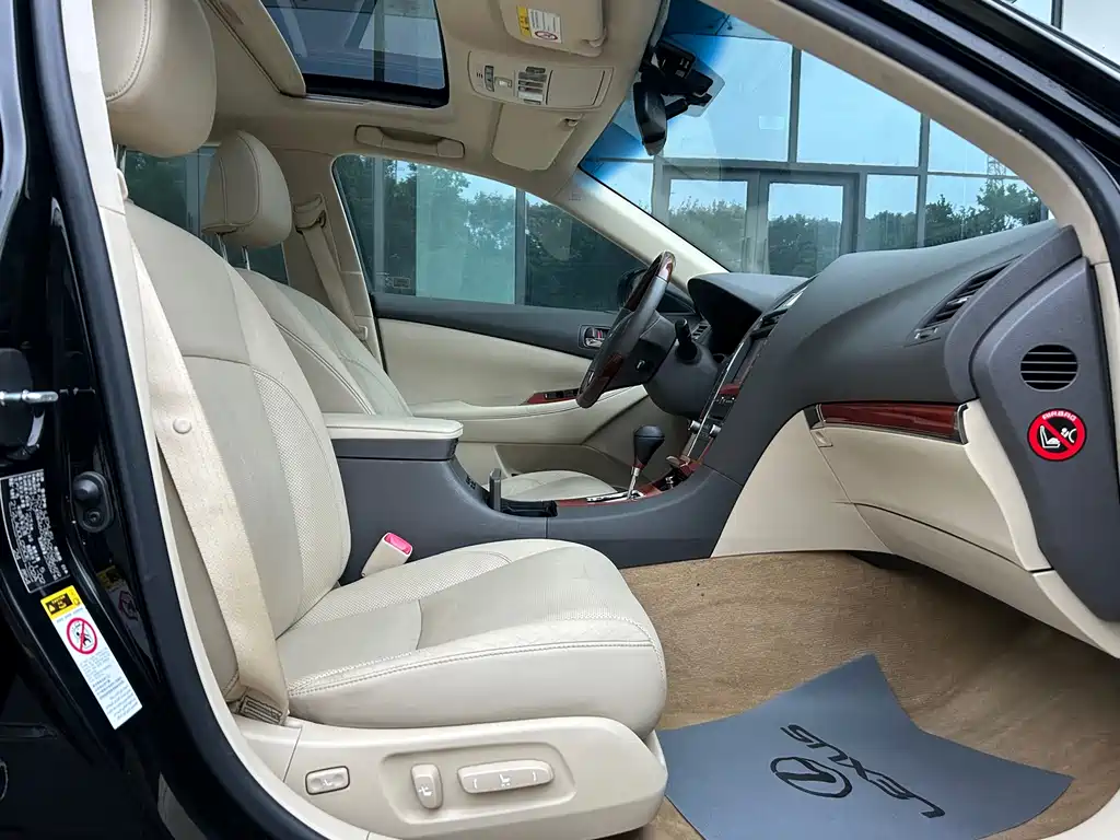 Lexus ES — миниатюра 16