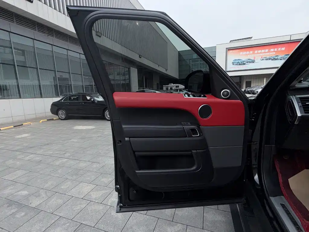 Land Rover Sport — миниатюра 6