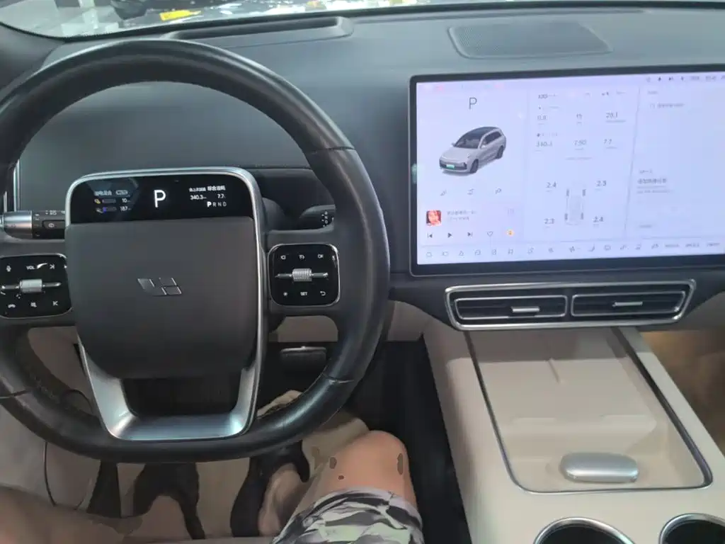 Li Auto L8 2023 Pro