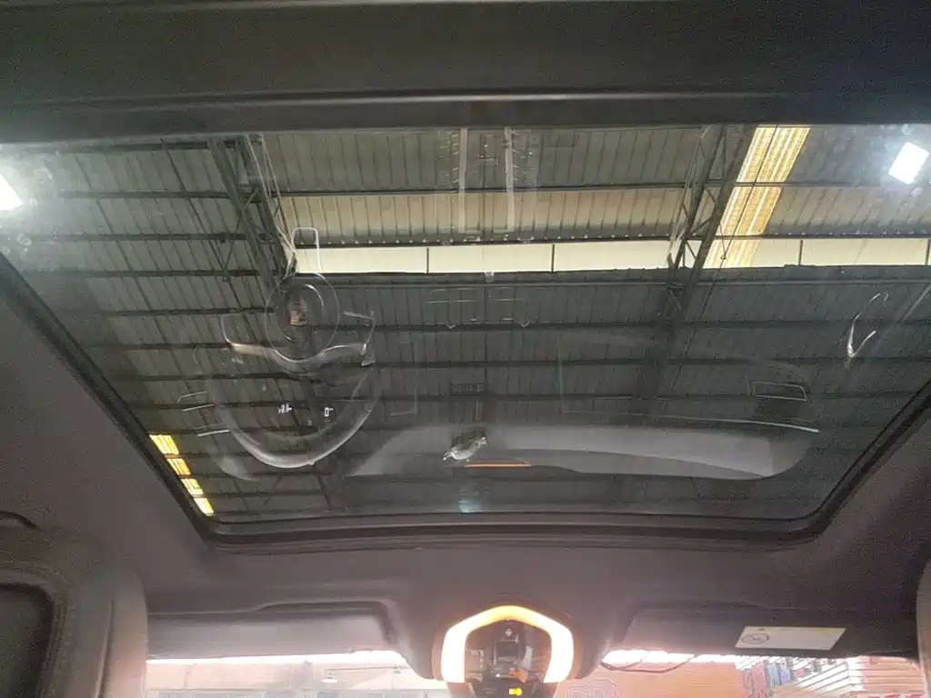 Porsche Macan — миниатюра 18