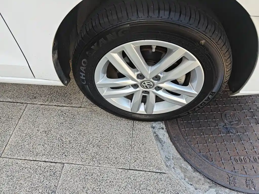 Volkswagen Jetta — миниатюра 8