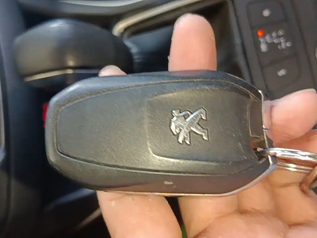 Peugeot 408 — миниатюра 8