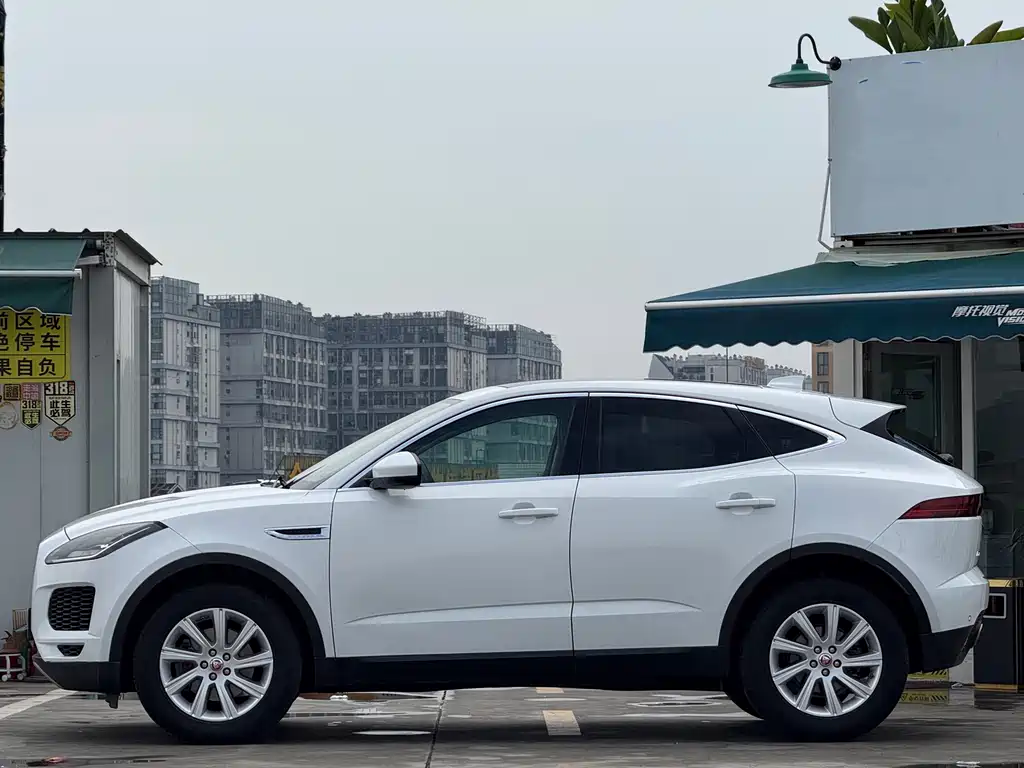 Jaguar E-Pace 2018 P200 V