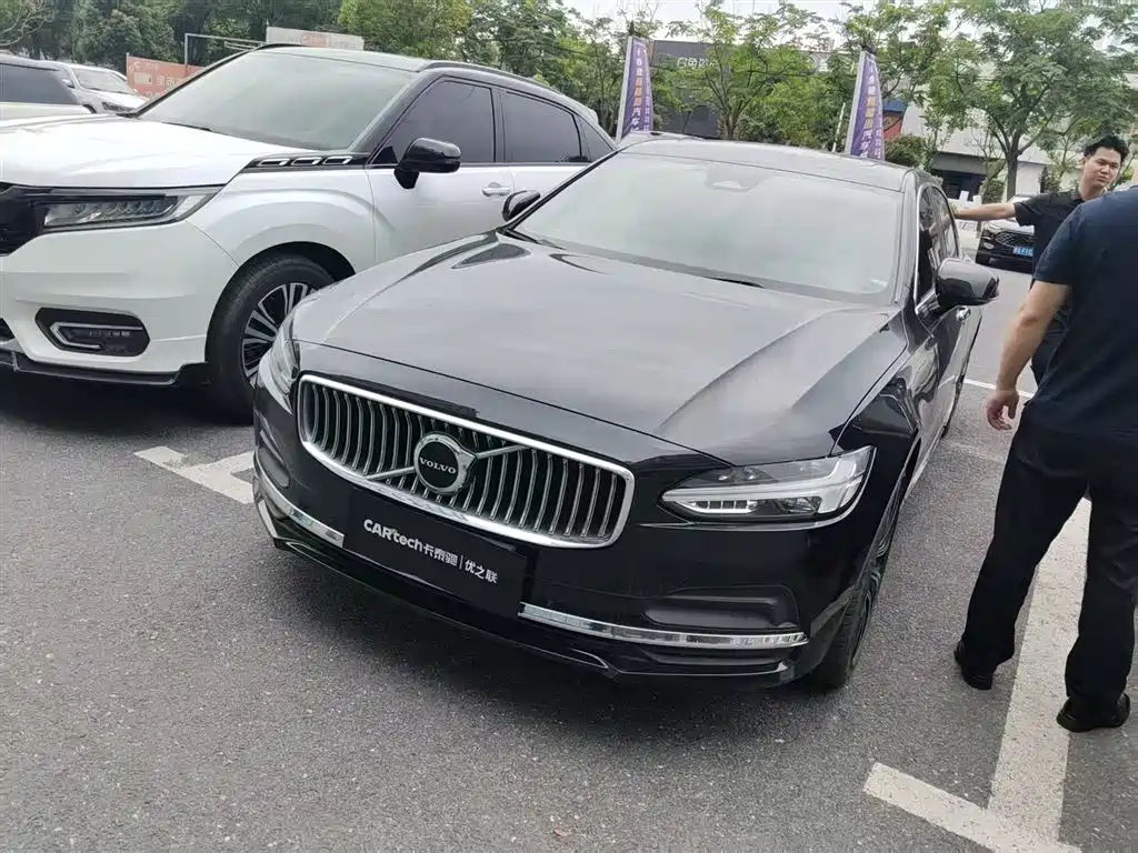 Volvo S90 2023 B5 Luxury
