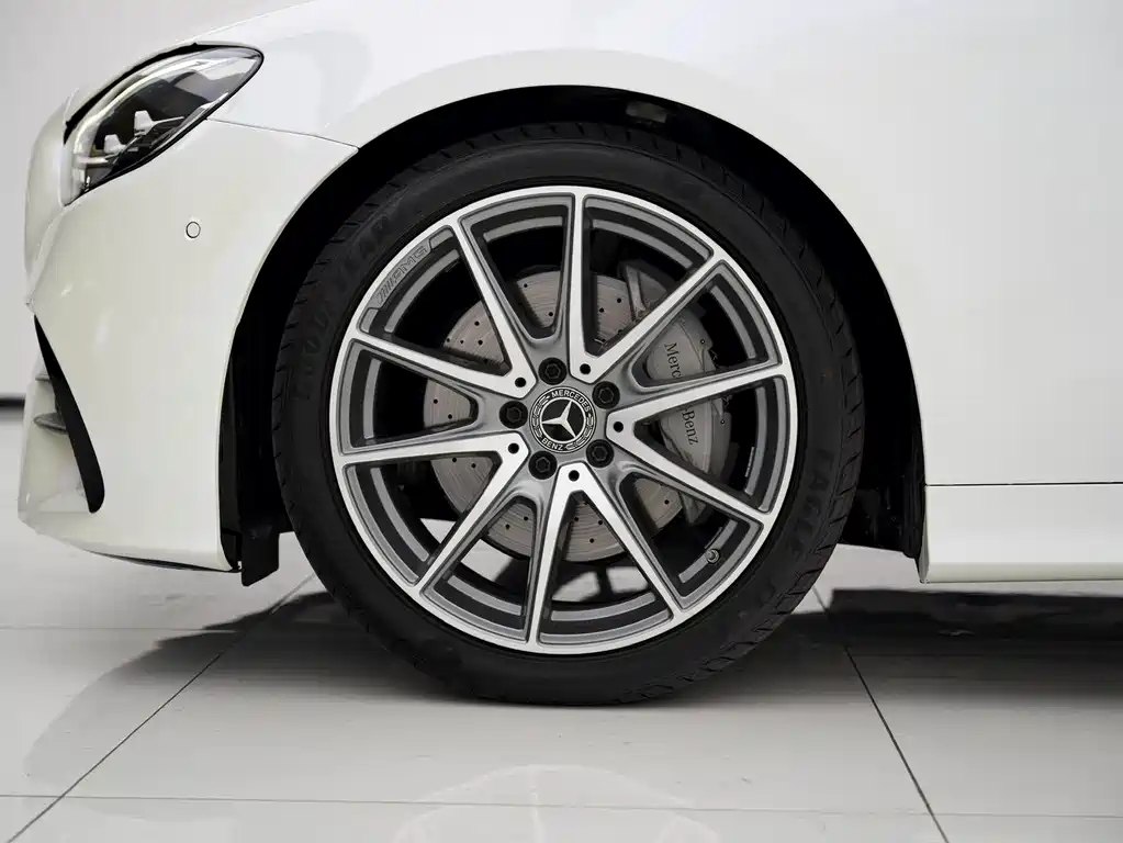 Mercedes-Benz E-Class (Import) — миниатюра 18