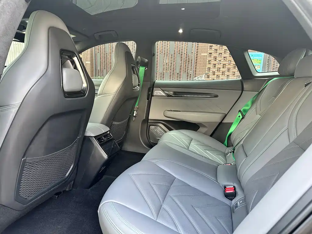 ZEEKR EXTREME KRYPTON 001