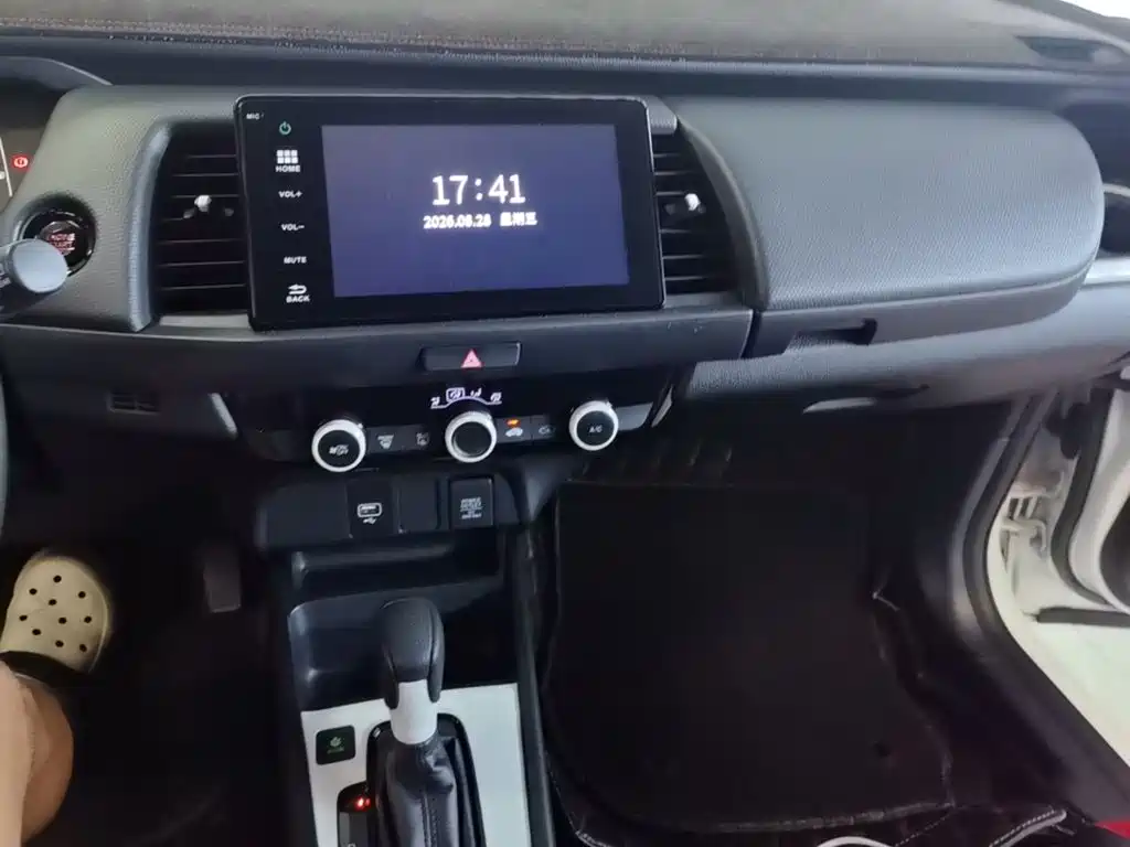 Honda Fit — миниатюра 13
