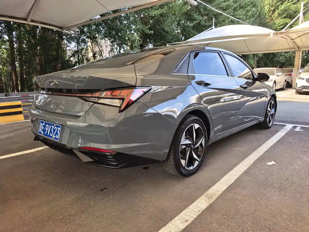 Hyundai Elantra — миниатюра 19