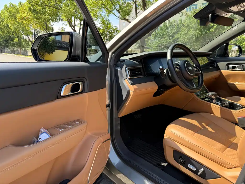 Li Auto Li ONE — миниатюра 10