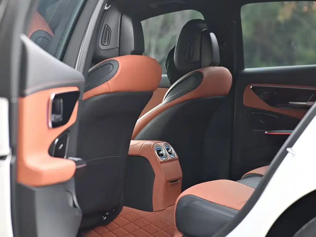 Mercedes-Benz C-Class — миниатюра 5