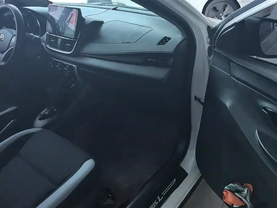 TOYOTA YARIS L ZHIXUAN