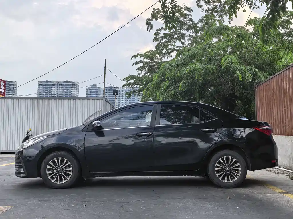 Toyota Corolla — миниатюра 10