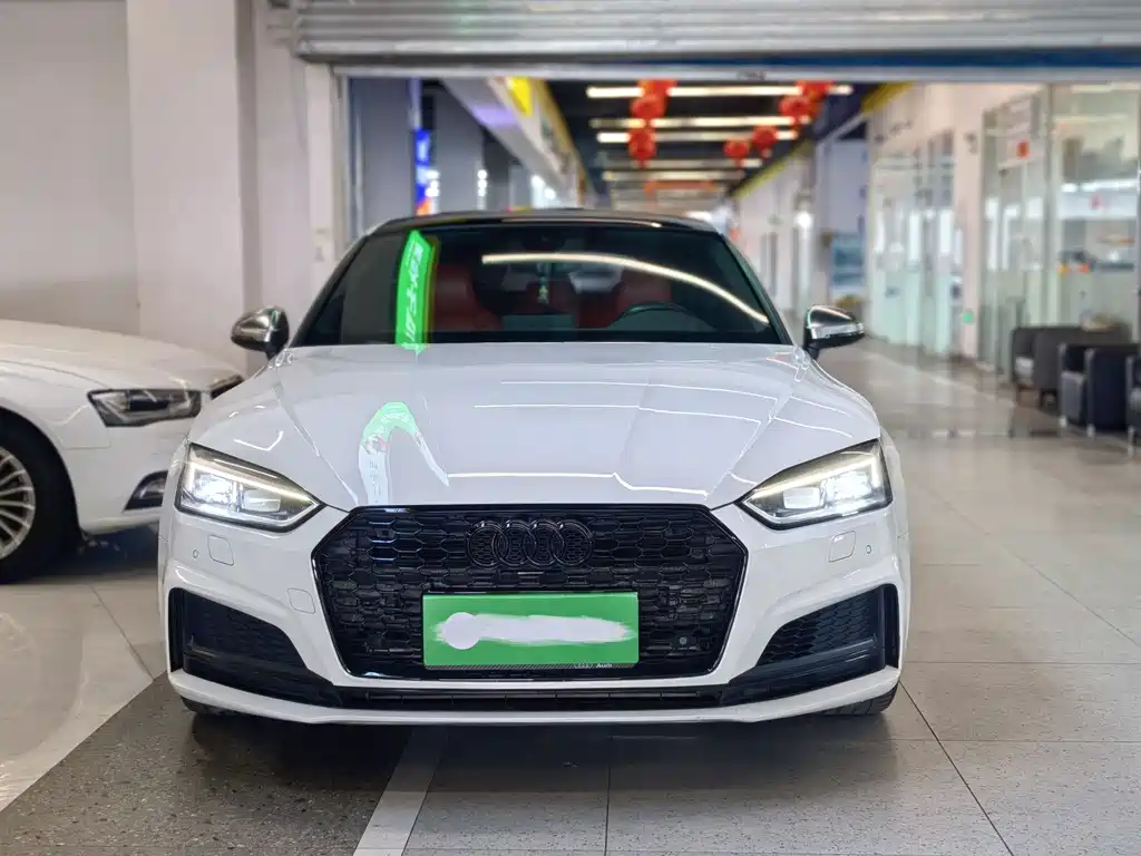 AUDI S5