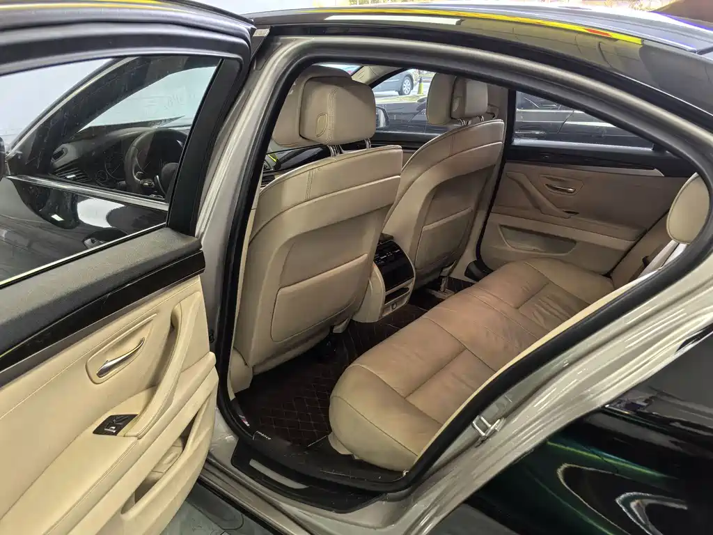 BMW 5 Series (Import) — миниатюра 5