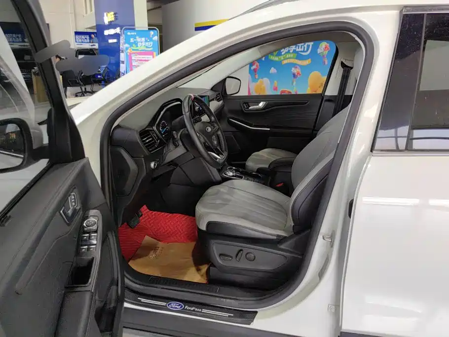 Ford Escape — миниатюра 9