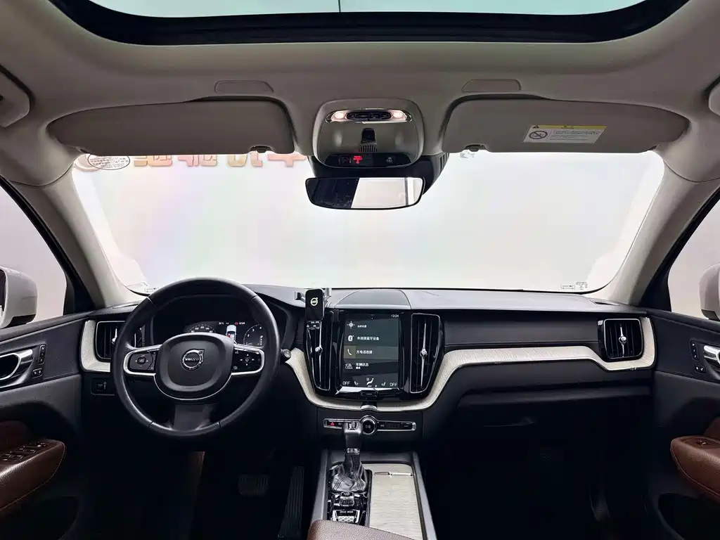 Volvo XC60 — миниатюра 3