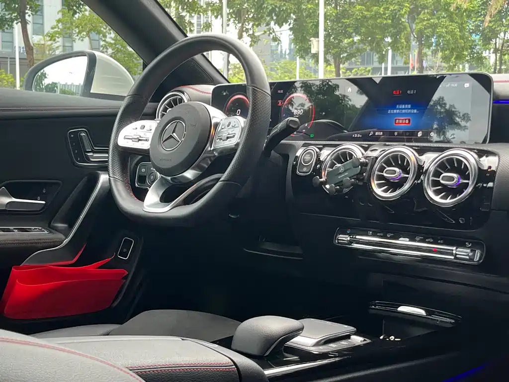 Mercedes-Benz CLA (Import) — миниатюра 12
