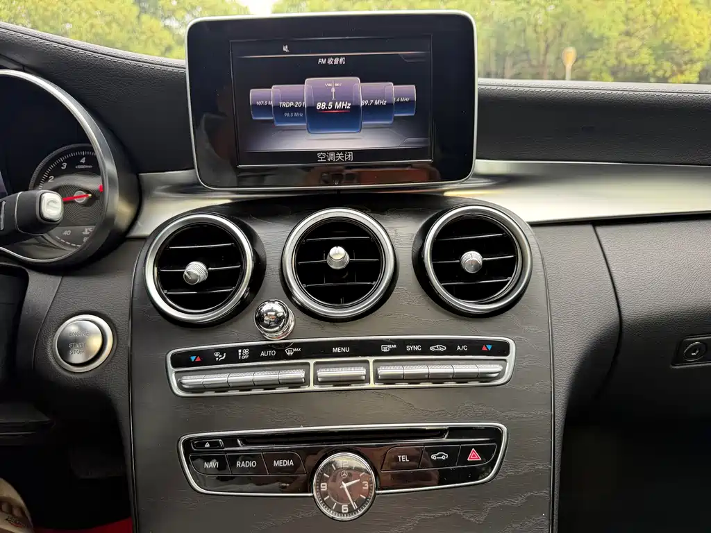 Mercedes-Benz C-Class — миниатюра 10