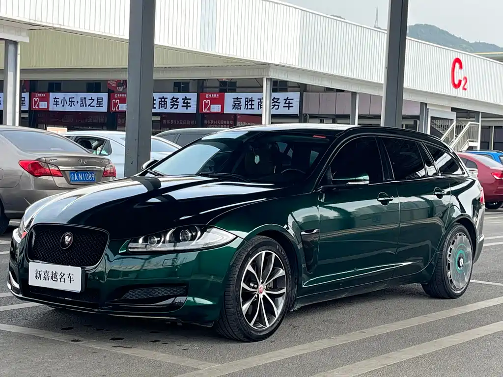 Jaguar XF 2015