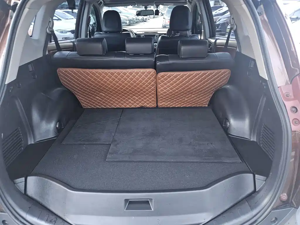 Toyota RAV4 — миниатюра 11