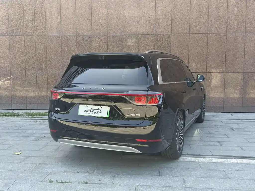 Aito M9 2025 Ultra 52kWh 6 мест (192 ）