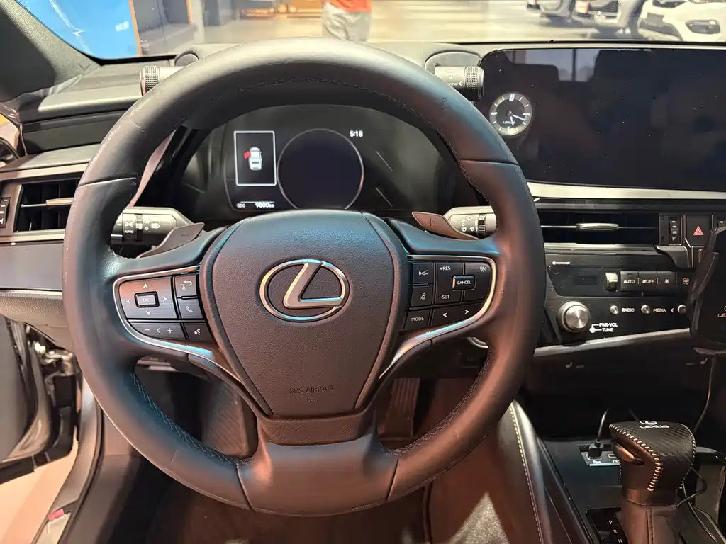 LEXUS  ES