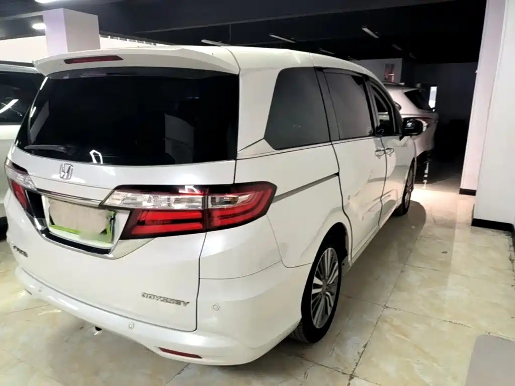 Honda Odyssey — миниатюра 7