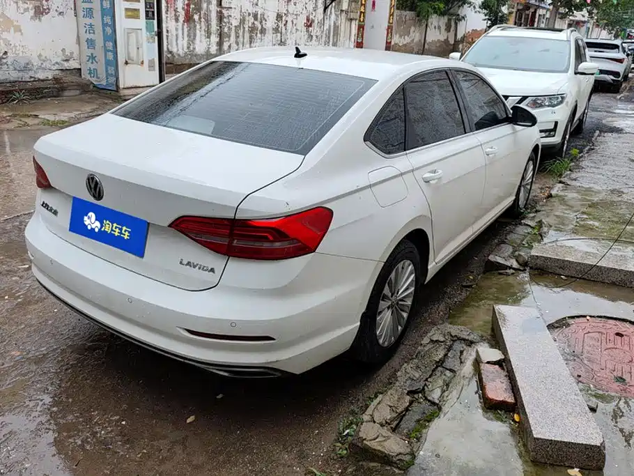 Volkswagen Lavida — миниатюра 3